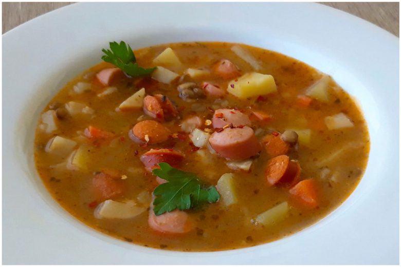 Einfaches Rezept für Linsen-Kartoffel-Suppe - schnell und einfach ...