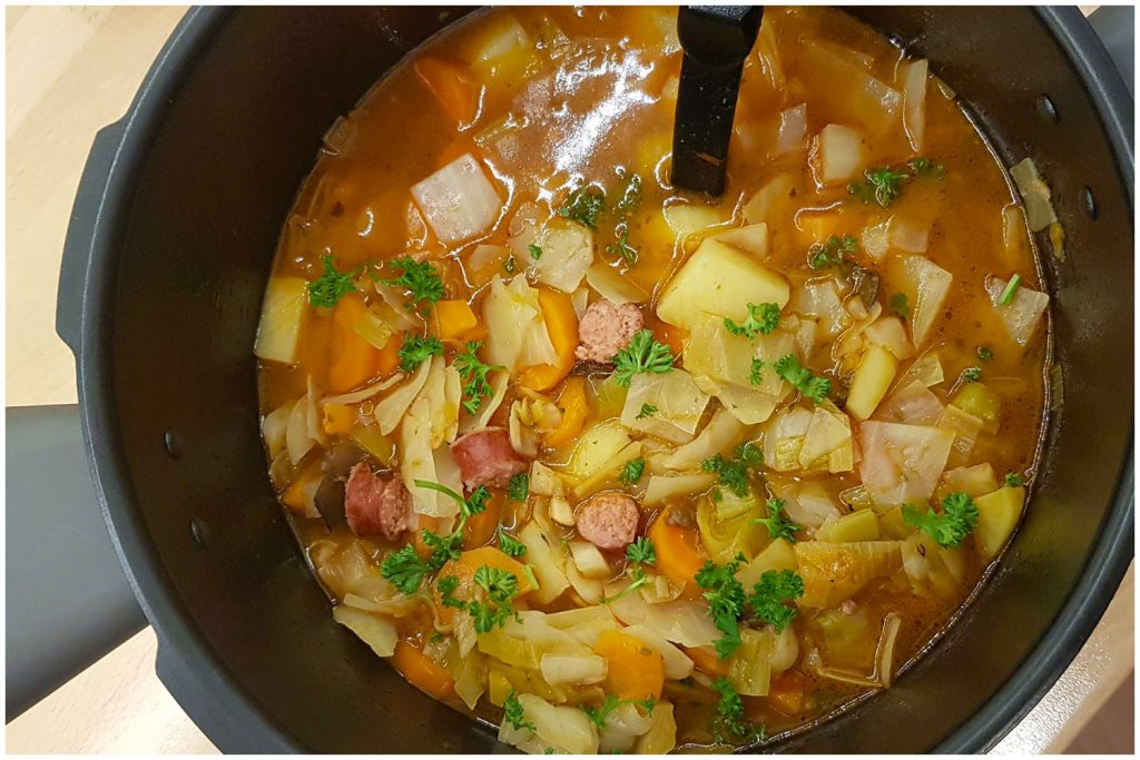 Herzhafte Weißkohlsuppe: Ein einfaches und leckeres Rezept