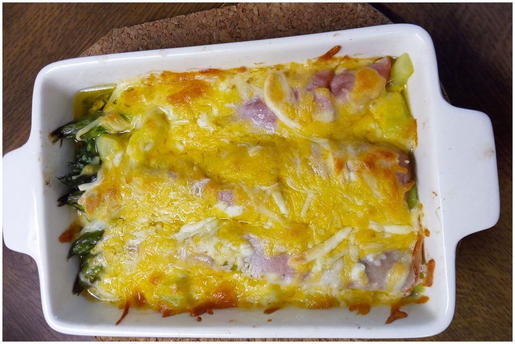 Überbackene Spargel-Schinkenröllchen - Ein köstlicher Frühlingsgenuss ...