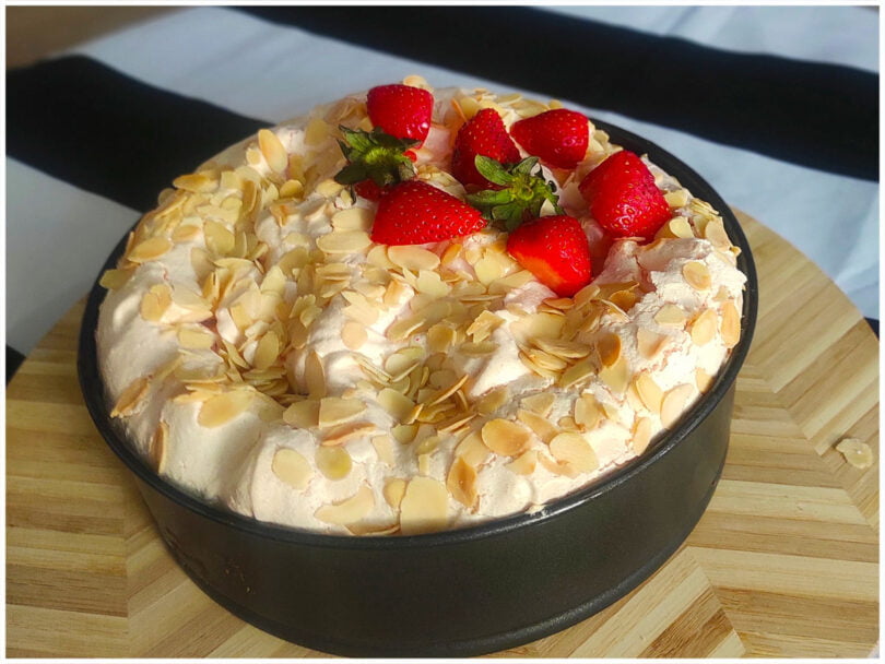 Verführerische Stachelbeer-Baisertorte: Ein himmlisches Meisterwerk für ...