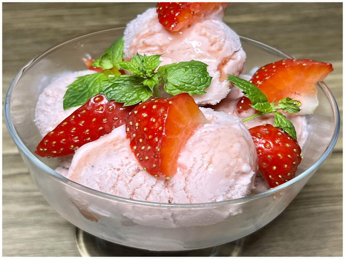 Einfaches Erdbeer-Bananen-Eis